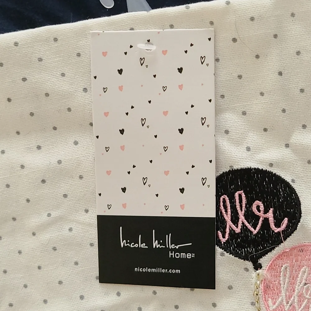 Nicole Miller nwt make